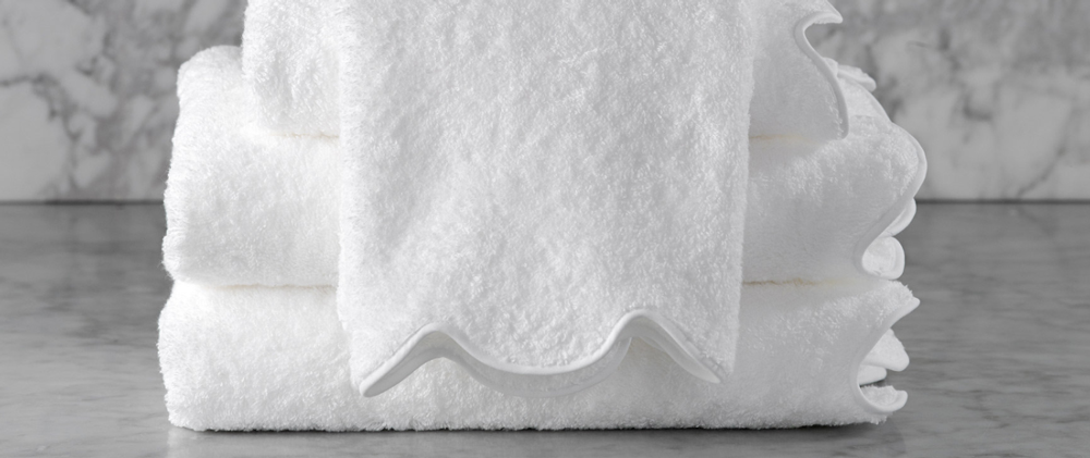 Matouk  Cairo Scallop Hand Towel - White with White Piping $59.00