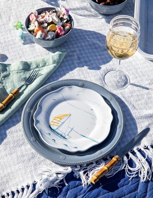 Melamine collection with 17 products