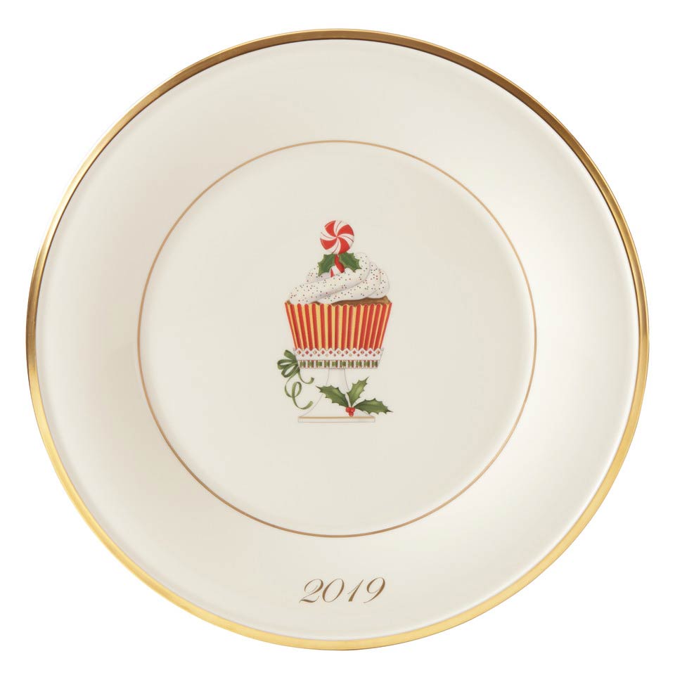 2019 Cupcake Accent Plate
