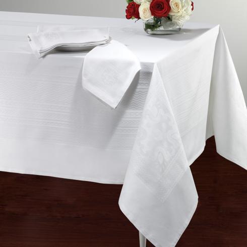  White tablecloth