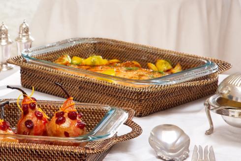 Calaisio  Kitchen - Pyrex Collection Basket with Glass Bakeware 3QT $102.00