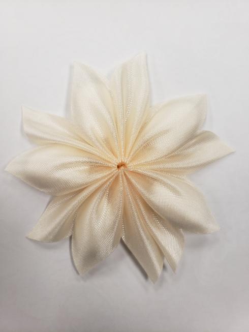 Cometa Ivory Confetti Flower - $4.00